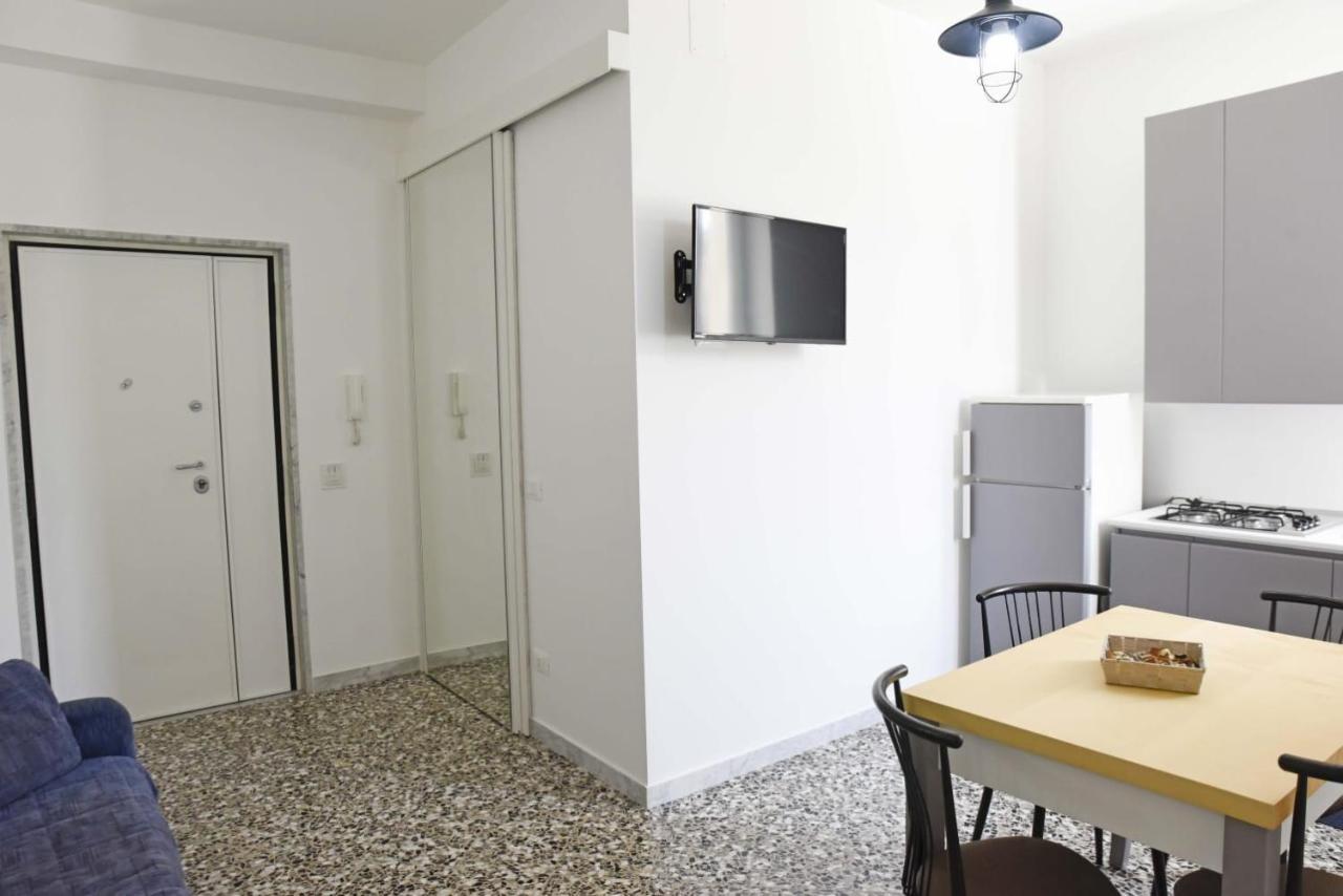 La Casa Del Gabbo Hotel Monopoli Buitenkant foto