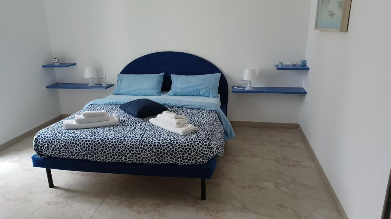 La Casa Del Gabbo Hotel Monopoli Buitenkant foto
