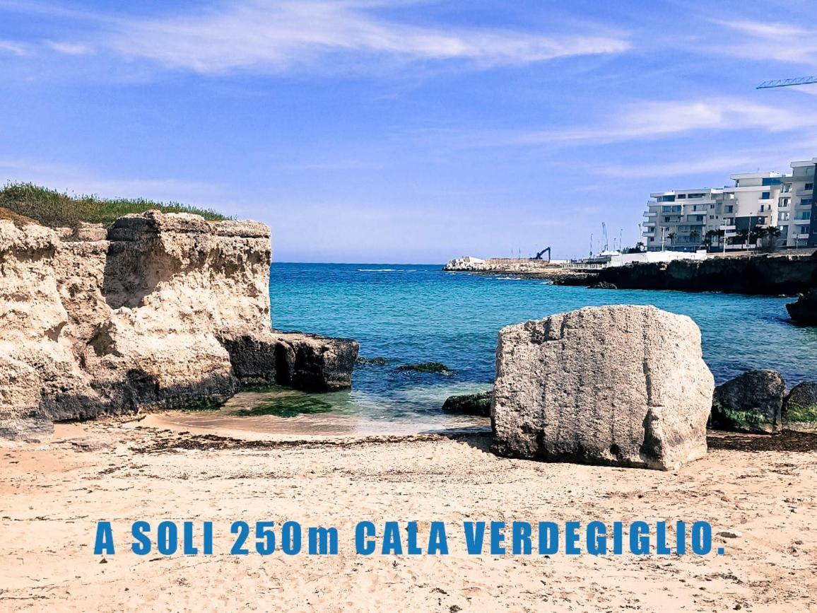 La Casa Del Gabbo Hotel Monopoli Buitenkant foto