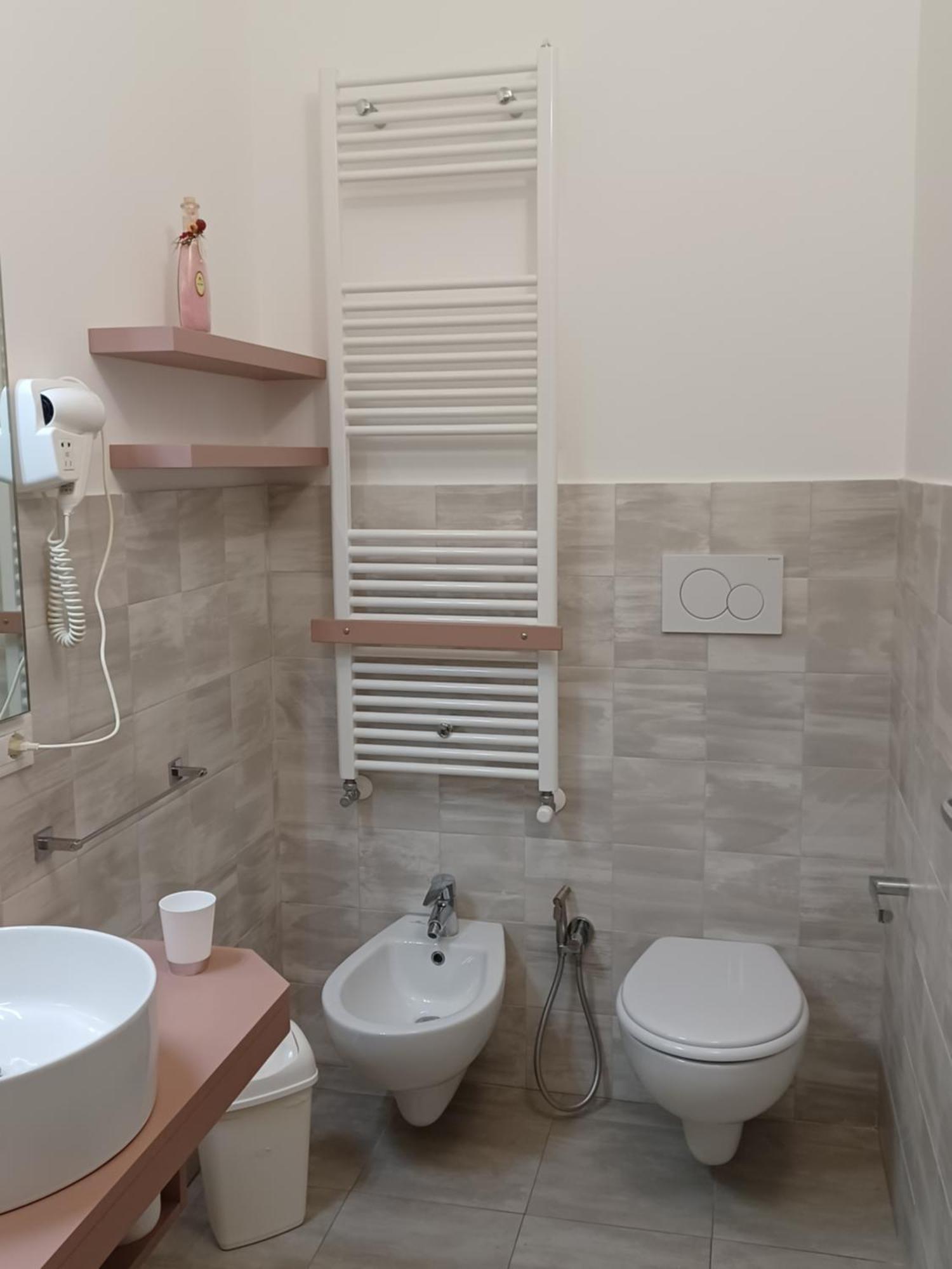 La Casa Del Gabbo Hotel Monopoli Buitenkant foto